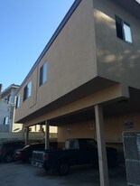 1820 S Bundy Dr in Los Angeles, CA - Building Photo
