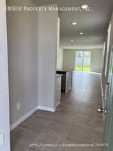 3913 Radiant Mountain Dr in Plant City, FL - Building Photo - Building Photo