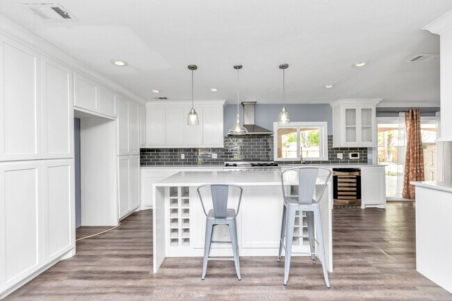 12418 Mill Ridge Dr in Cypress, TX - Foto de edificio - Building Photo