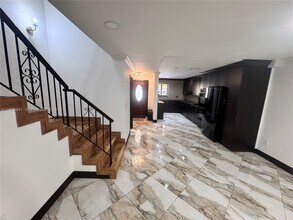 3994 Estepona Ave in Doral, FL - Building Photo - Building Photo