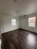 1672 W 36th St, Unit 2 in Los Angeles, CA - Building Photo