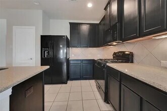 10414 Matterhorn Dr in Arcola, TX - Building Photo - Building Photo