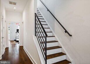 6707 Cinnaminson Ct in Philadelphia, PA - Foto de edificio - Building Photo