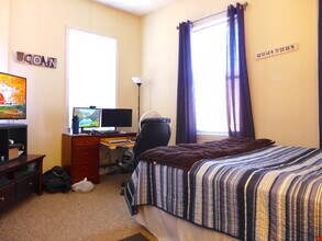 23 Davis Ave in Brookline, MA - Building Photo - Building Photo