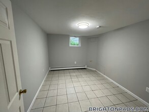 72 Nonantum St in Boston, MA - Building Photo - Building Photo