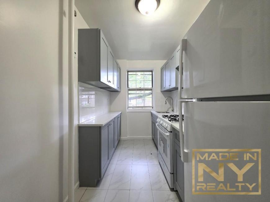 138-27 78th Ave in Queens, NY - Building Photo