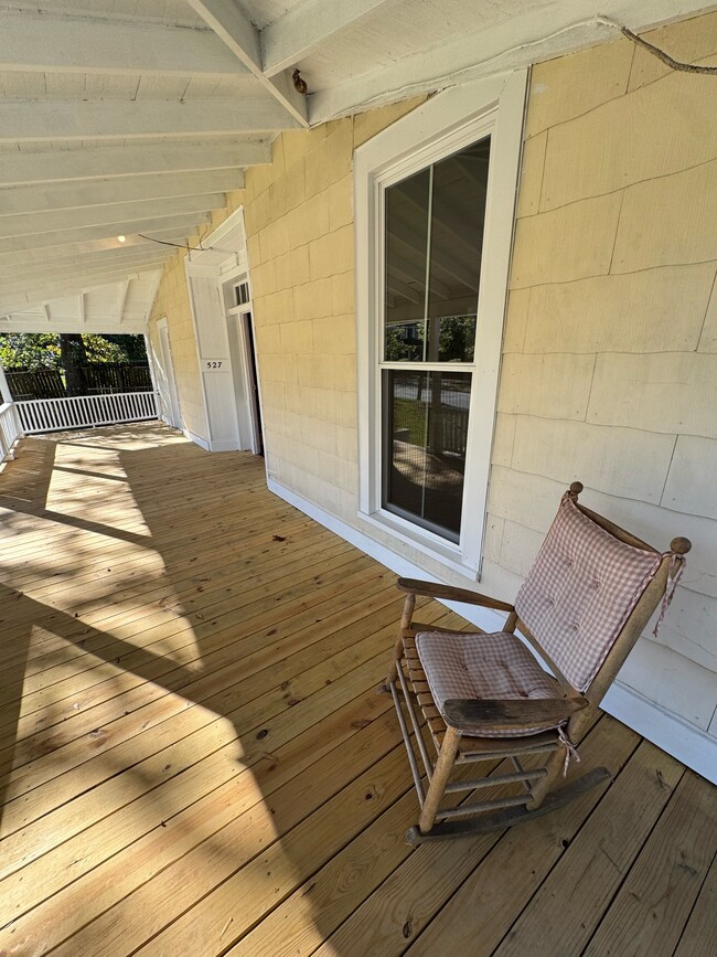 property at 237 E Cambridge Ave