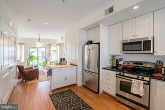 1834 Poplar St in Philadelphia, PA - Building Photo - Building Photo