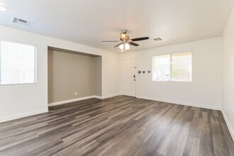 978 Medina De Leon Ave in Henderson, NV - Building Photo - Building Photo