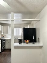 Strathmore Veteran in Los Angeles, CA - Building Photo