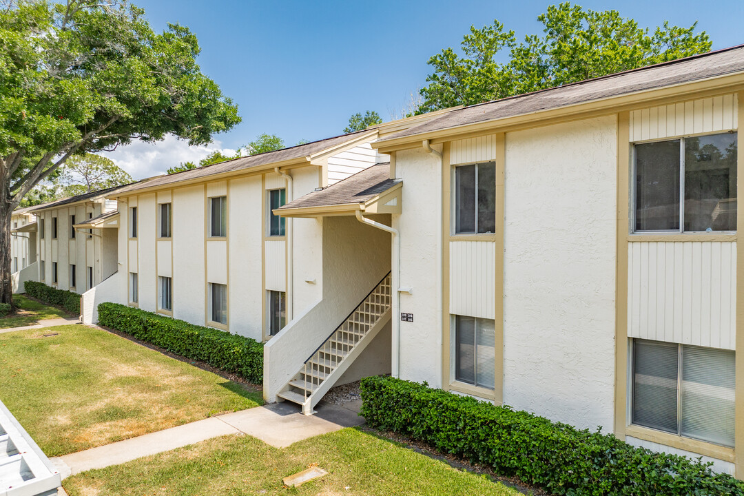 East Lake Woodlands Cypress Estates East Lak in Oldsmar, FL - Building Photo