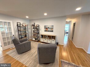 10317 Cardinal Rd in Fairfax, VA - Building Photo - Building Photo