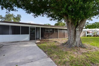 3305 19th Ave W in Bradenton, FL - Building Photo - Building Photo