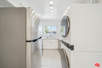 326 Serrano Ave in Los Angeles, CA - Building Photo - Building Photo