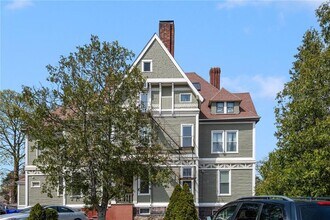87 Cooke St in Providence, RI - Building Photo - Building Photo