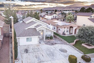 5664 Schwarzkopf Dr in El Paso, TX - Building Photo - Building Photo