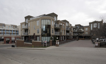 Bella Vista in Calgary, AB - Building Photo - Building Photo