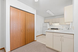 Hawthorne Senior Apartments in Waterloo, WI - Building Photo - Building Photo