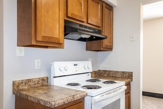 Bridgepointe Crossing in Jeffersonville, IN - Foto de edificio - Building Photo