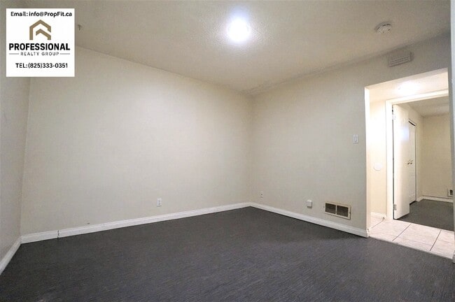 9325 157 St NW in Edmonton, AB - Building Photo - Building Photo