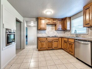 1108 Mallard Dr in Del City, OK - Building Photo - Building Photo