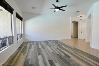 10640 Warrior Ct in Las Vegas, NV - Building Photo - Building Photo