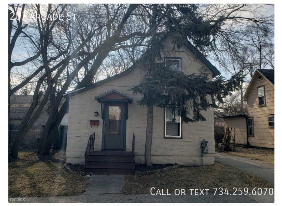 207 Arcade St in Ypsilanti, MI - Building Photo