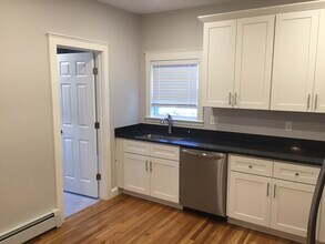 1433 Cambridge St, Unit 1 in Cambridge, MA - Building Photo - Building Photo