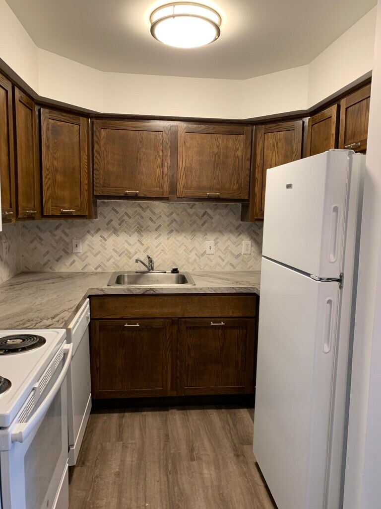 Knollwood Village Apartments Grand Blanc, MI Apartments