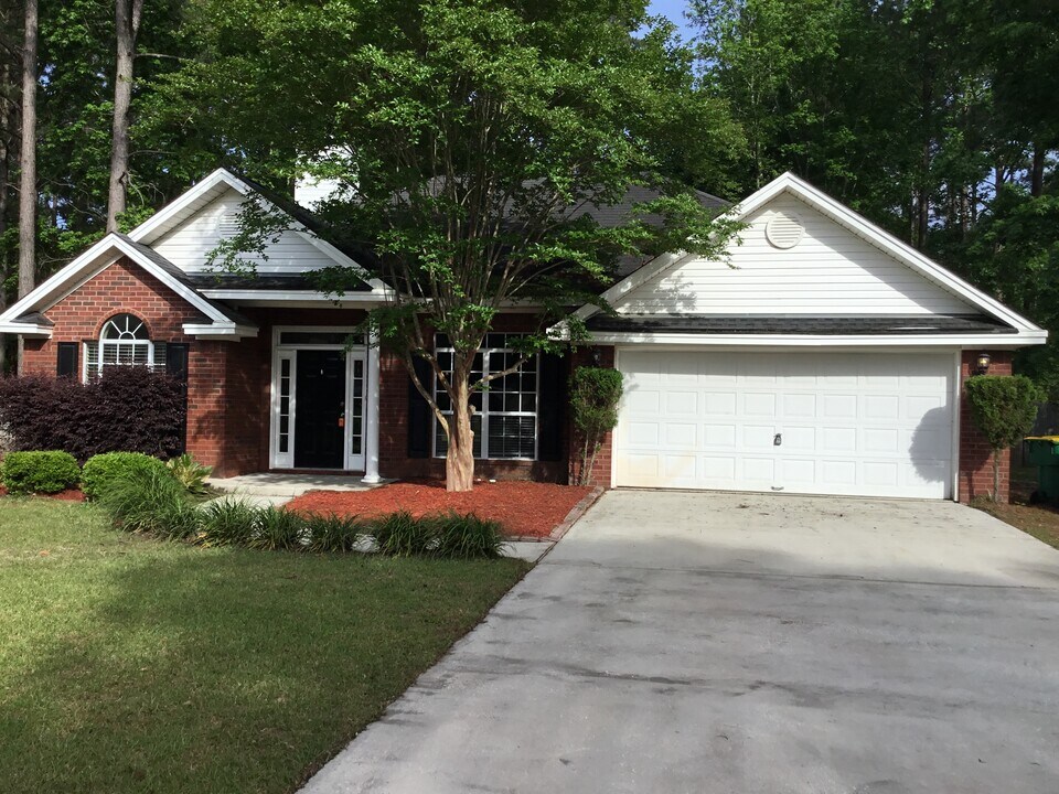 115 Golden Gate Dr in Pooler, GA - Building Photo