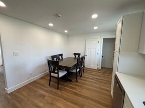 954 S 100 W in Orem, UT - Foto de edificio - Building Photo