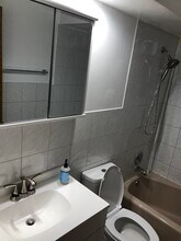 2327 73rd Ave in Elmwood Park, IL - Foto de edificio - Building Photo