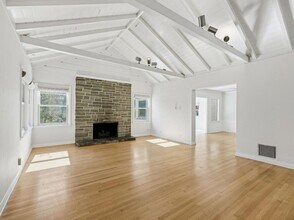 10537 Rochester Ave in Los Angeles, CA - Building Photo - Building Photo