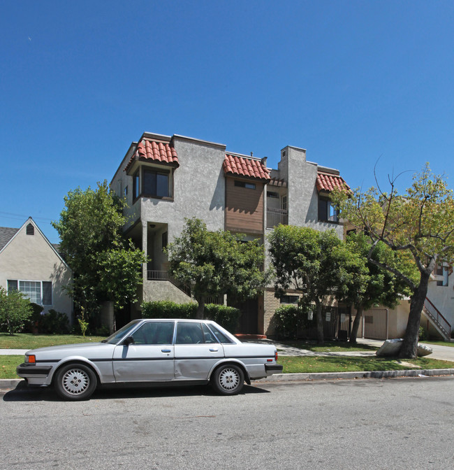 1022 Irving Ave in Glendale, CA - Foto de edificio - Building Photo