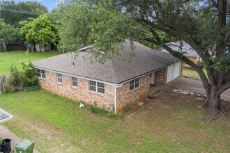 325 Belmont Dr in Hurst, TX - Building Photo - Building Photo
