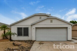 423 N Shaylee Ln in Gilbert, AZ - Building Photo