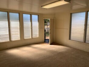 87-622 Farrington Hwy in Waianae, HI - Building Photo - Building Photo