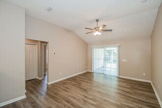 8422 Stelling Dr S, Unit 2874-333 in Jacksonville, FL - Foto de edificio - Building Photo