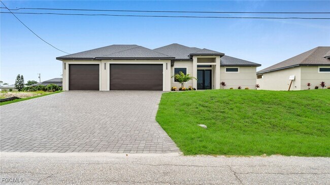 1717 NW 2nd St in Cape Coral, FL - Building Photo - Building Photo