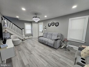 530 Walnut Ave in Laurel Springs, NJ - Building Photo - Building Photo