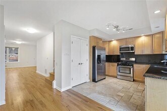 456 Pacific Ave in Jersey City, NJ - Building Photo - Building Photo