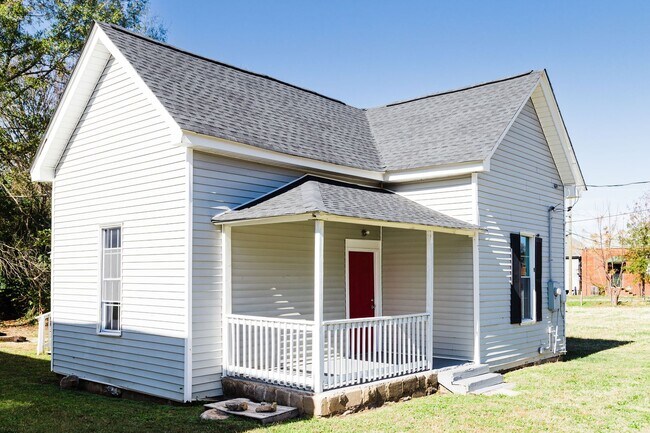 353 N 13th St in Griffin, GA - Building Photo - Building Photo