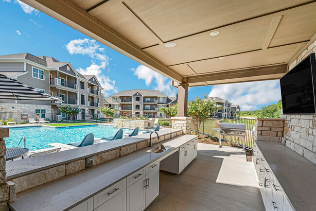 Village at Pepper Creek Apartments in Temple, TX - Building Photo - Building Photo