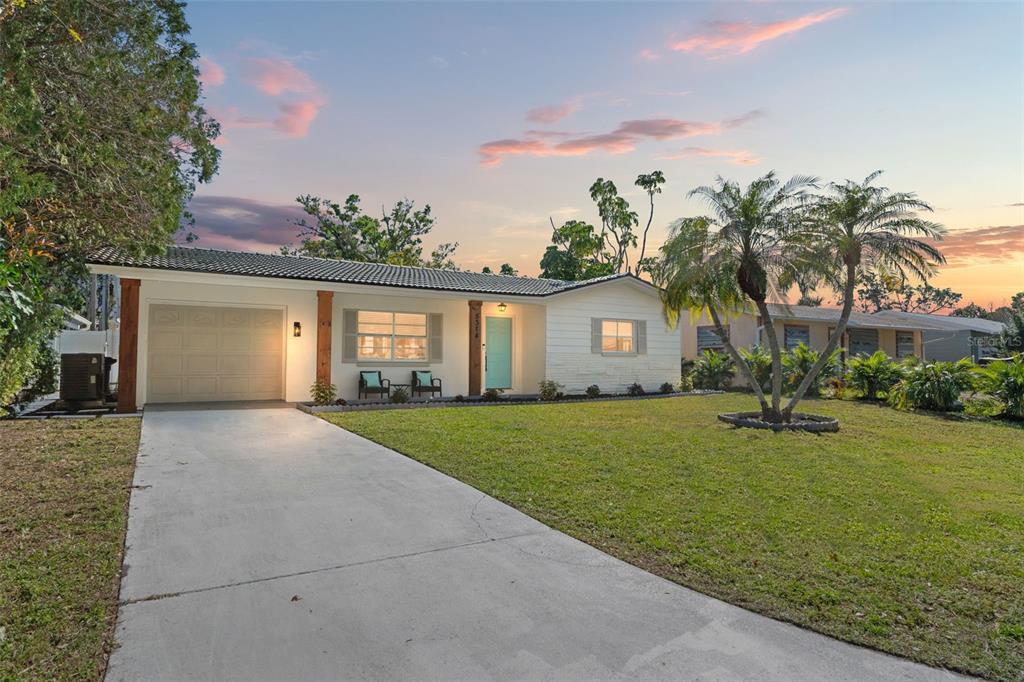 5314 13th Ave S in Gulfport, FL - Building Photo