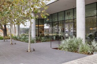 44 East Ave in Austin, TX - Building Photo
