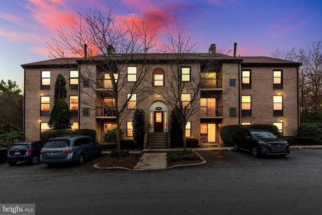 property at 321 Washington Pl