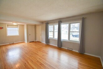 808 Memorial Pkwy SW in Rochester, MN - Building Photo - Building Photo