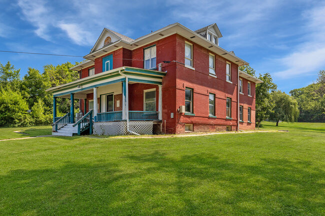 602 N 5th St in Guthrie Center, IA - Building Photo - Building Photo