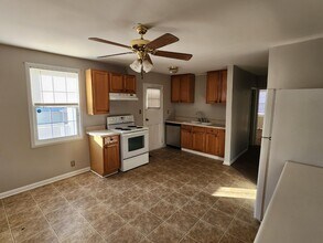 1347 Levy Dr in Fayetteville, NC - Building Photo - Building Photo