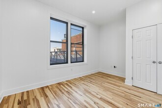 253 State St in New London, CT - Building Photo - Building Photo